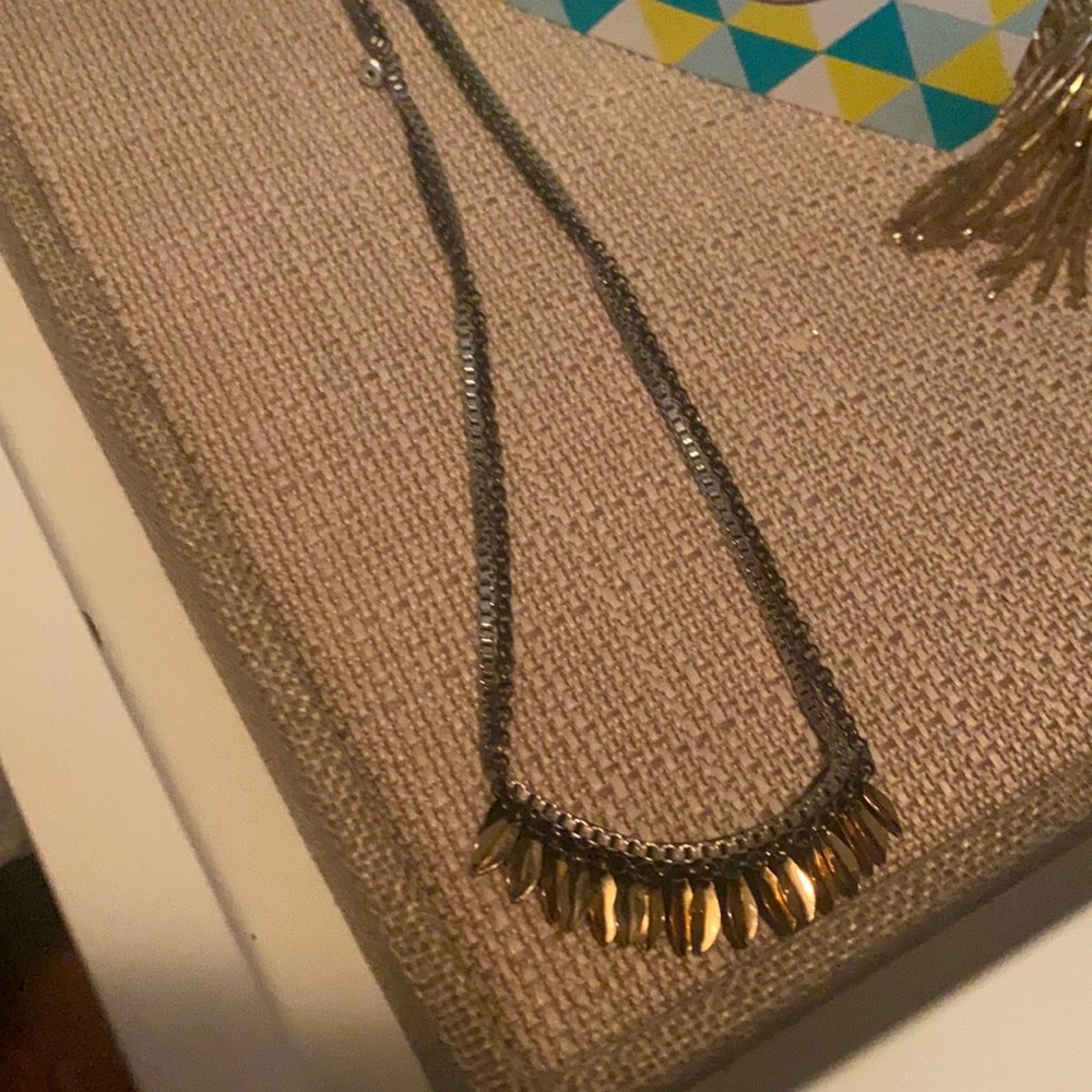 Stella dot mini Pegasus necklace